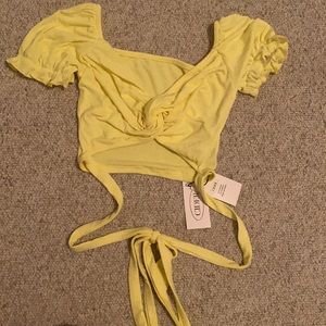 Never worn cute yellow crop top from Cider